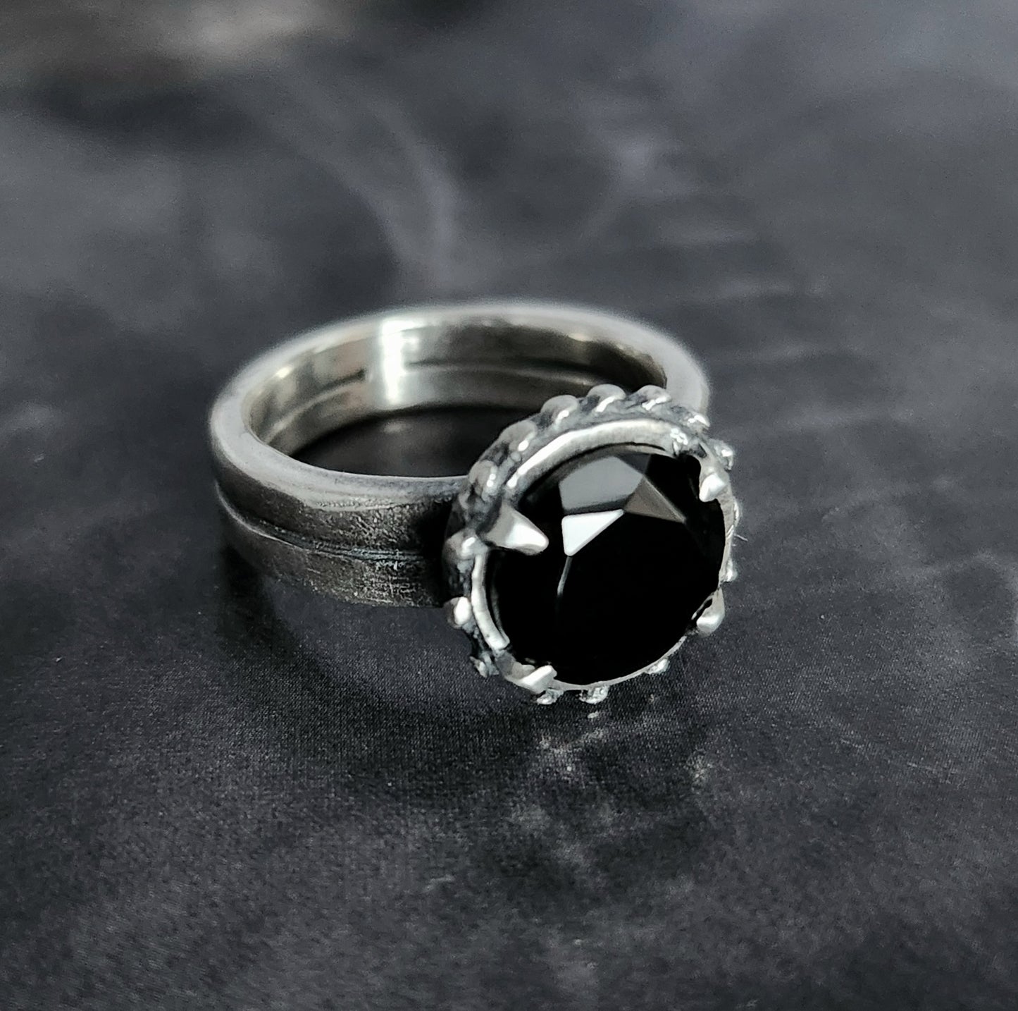 VENUS FLYTRAP ring