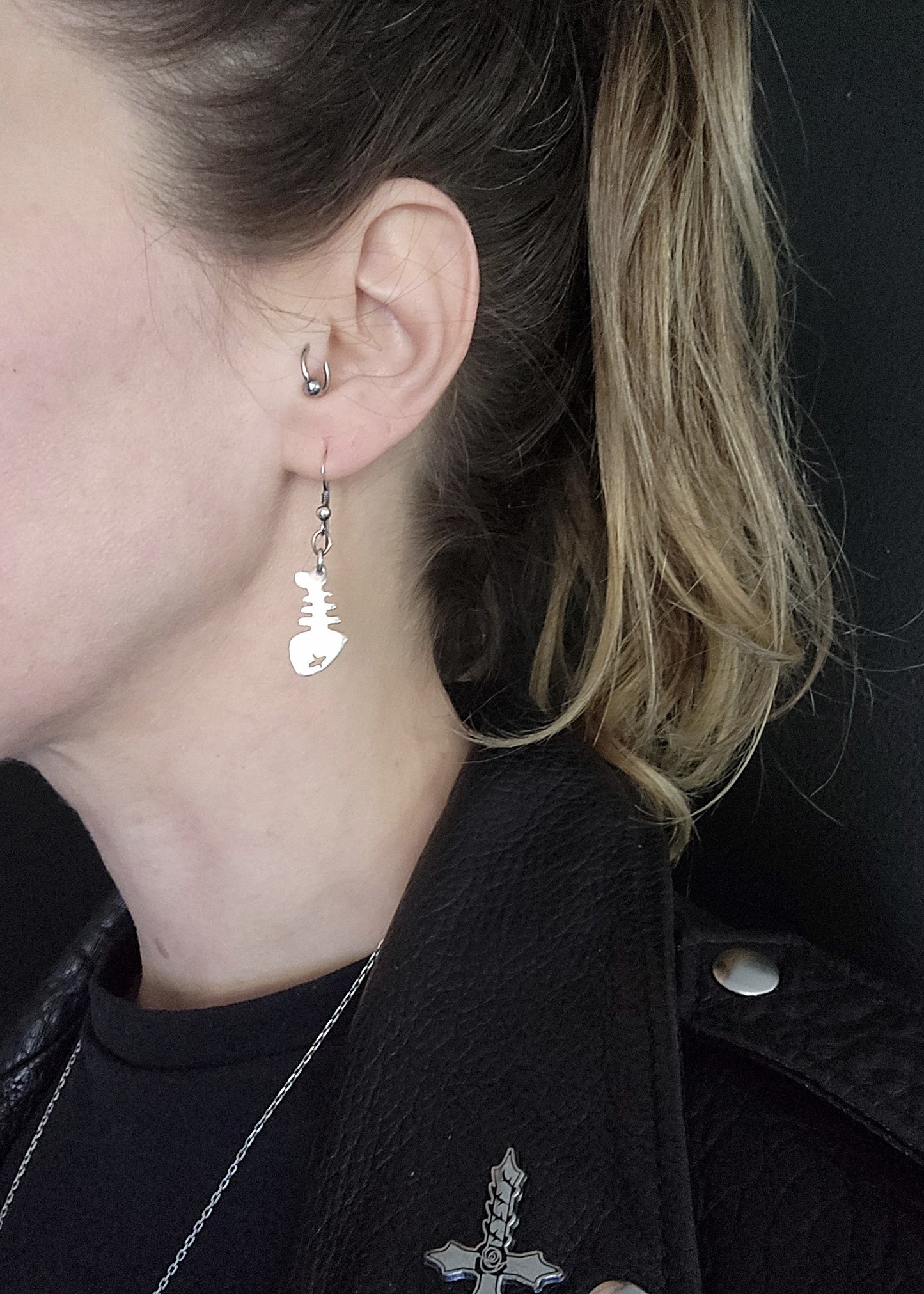 FISHBONES earrings