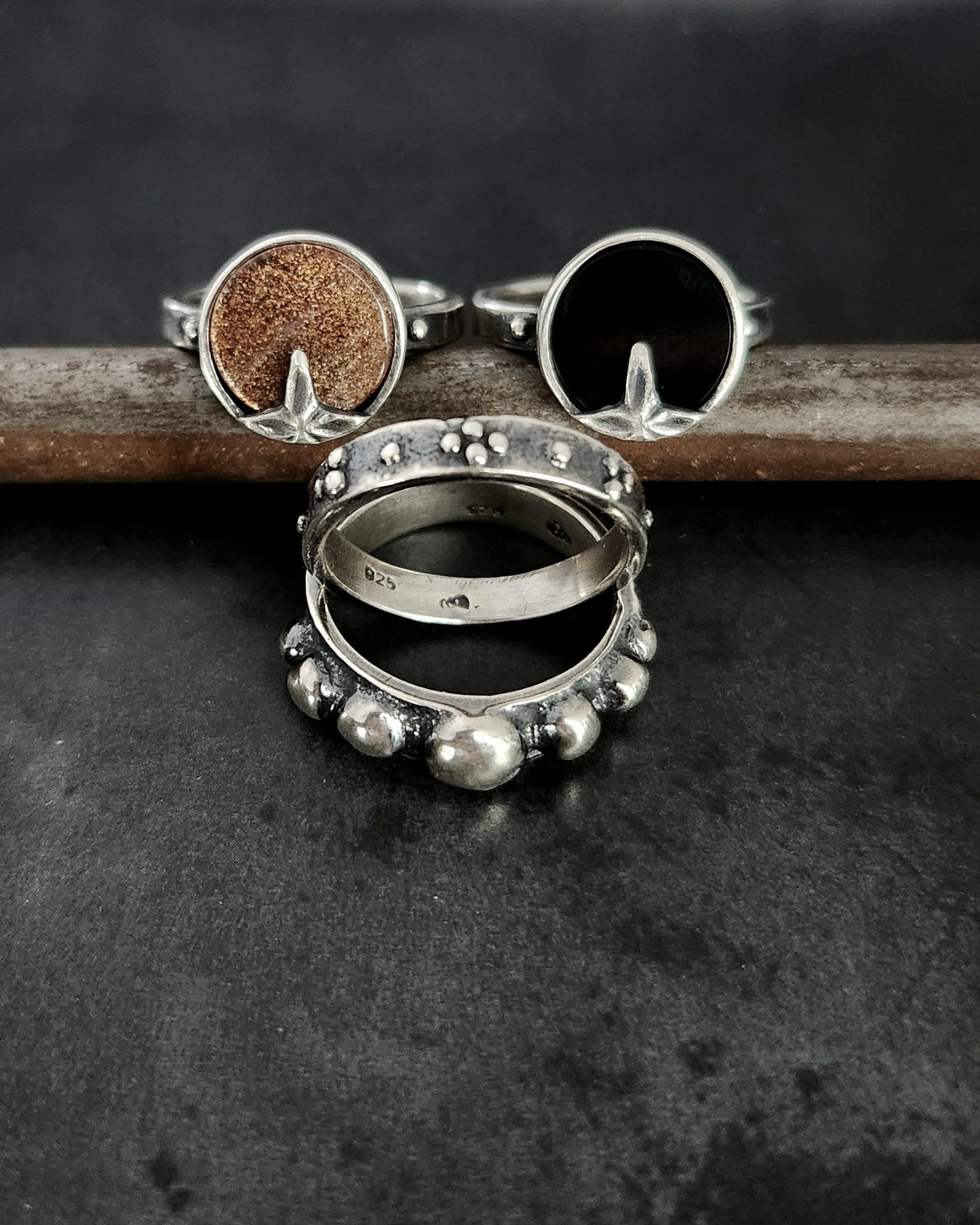 DUNGEON WALL ring