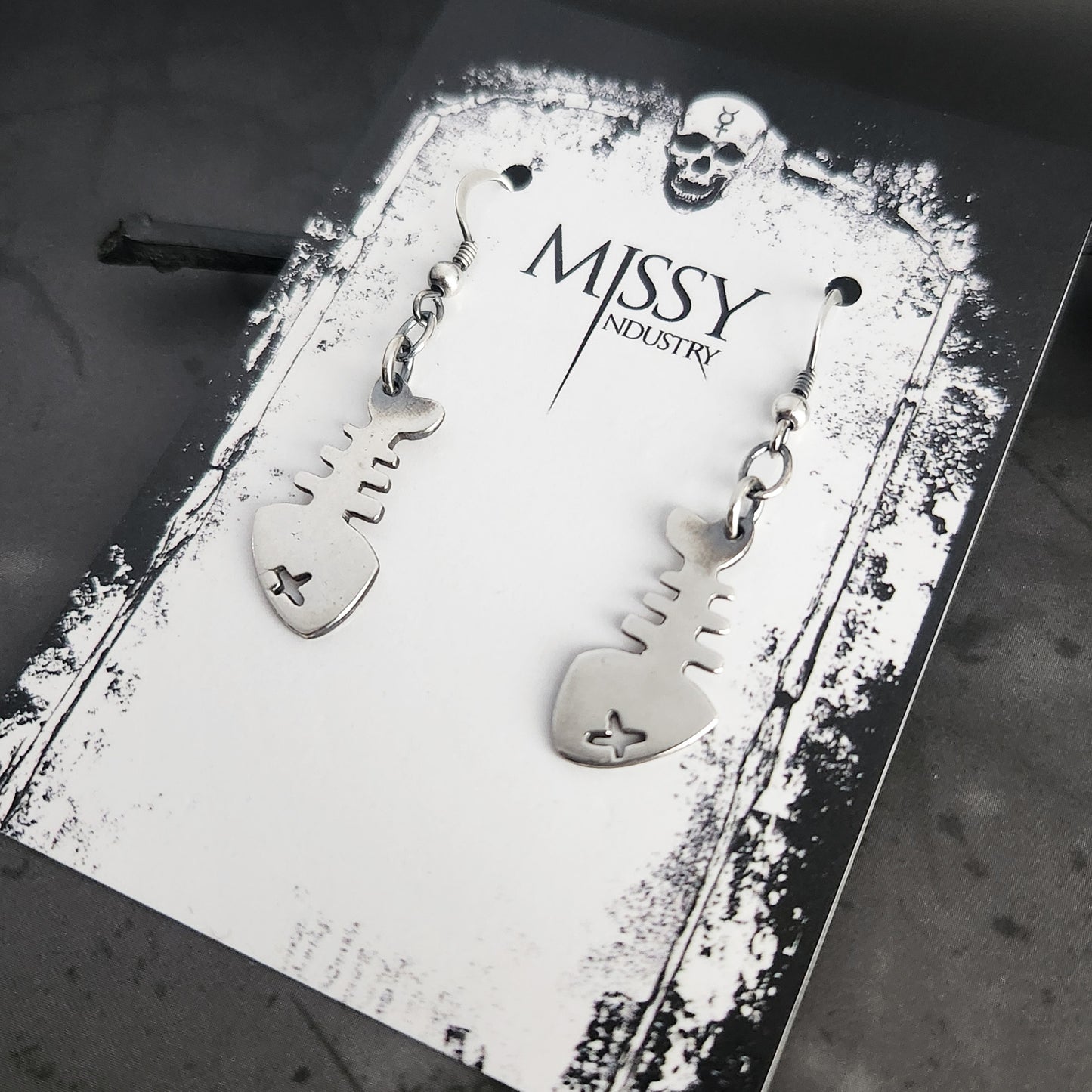 FISHBONES earrings