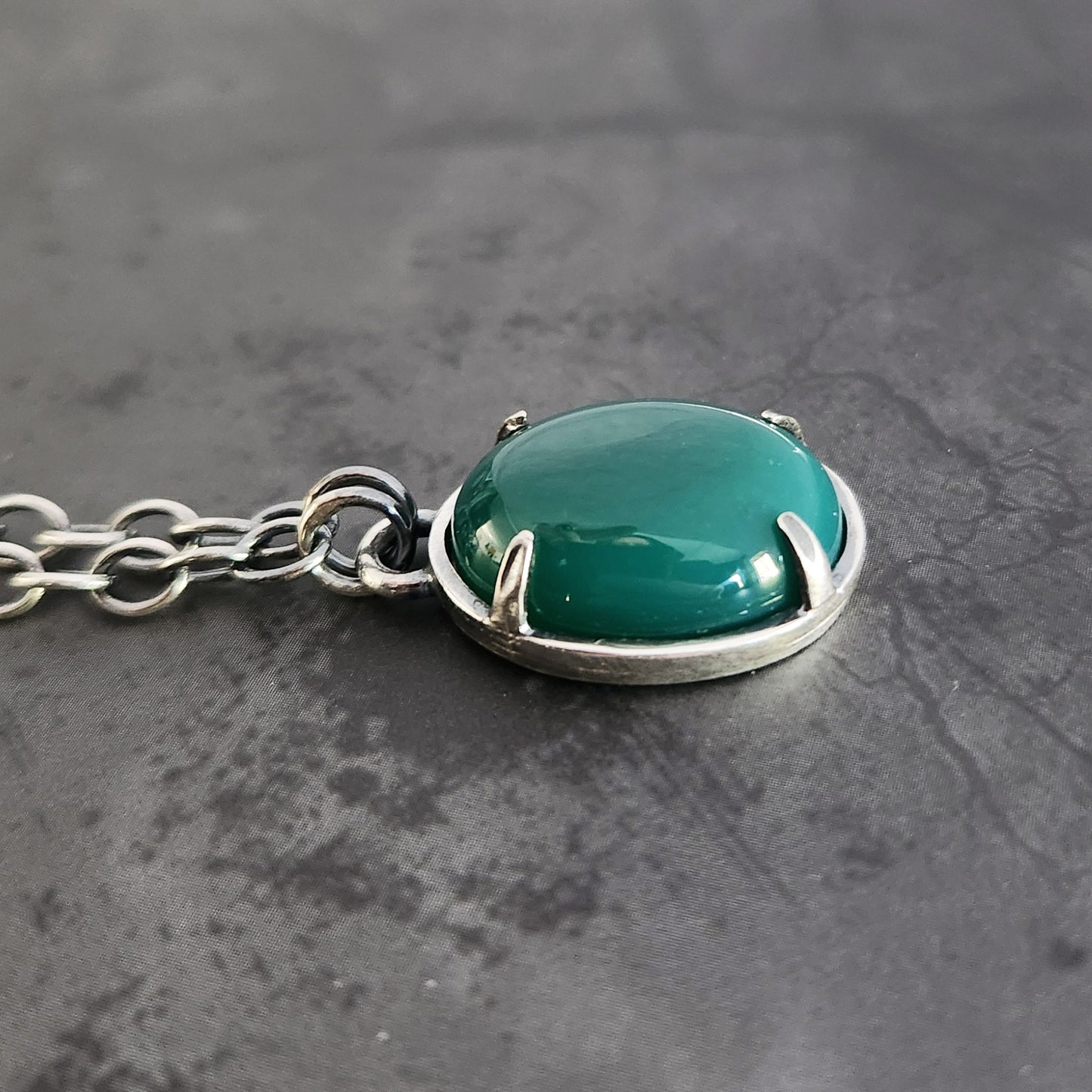 POISON IVY necklace
