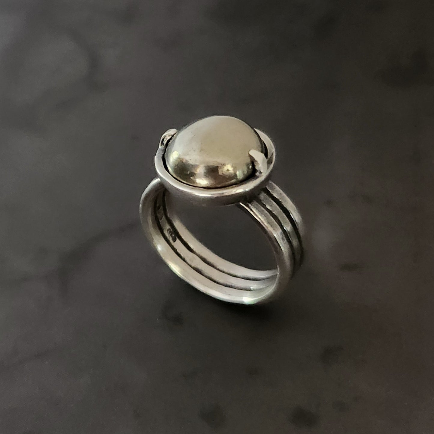 HELIOS ring with pyrite