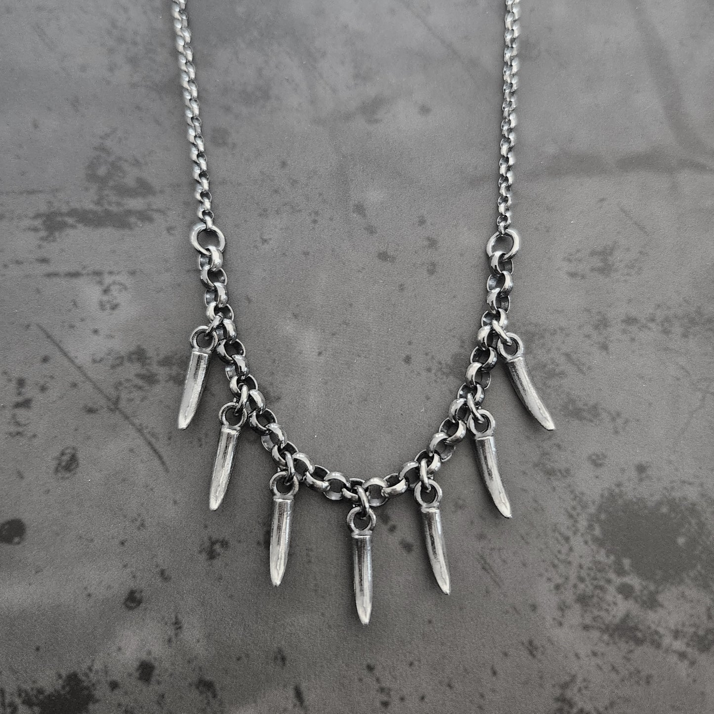 ON THE PROWL necklace