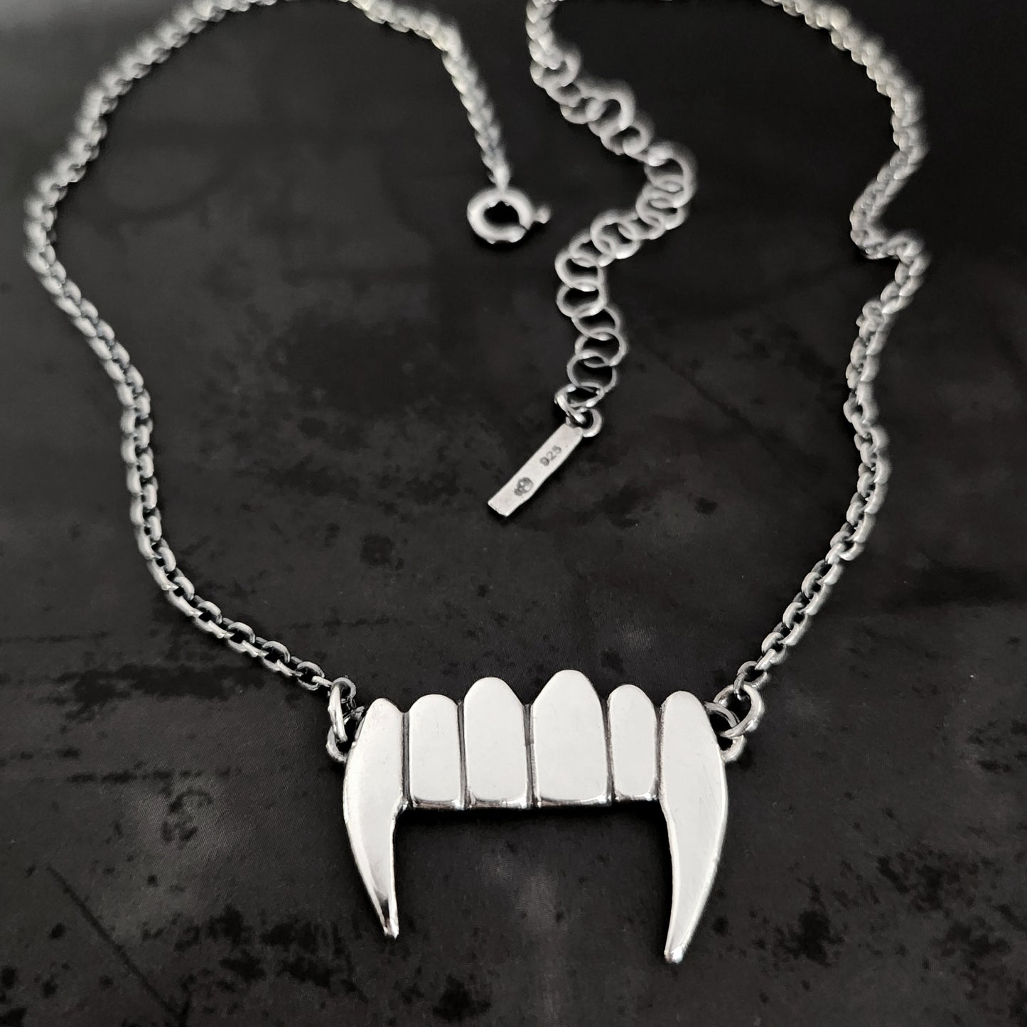 TRUE FANGS necklace
