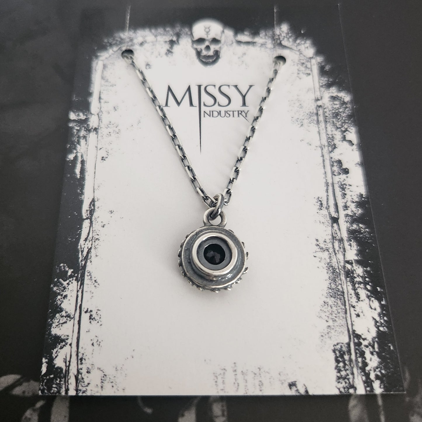 VENUS FLYTRAP necklace with spinel