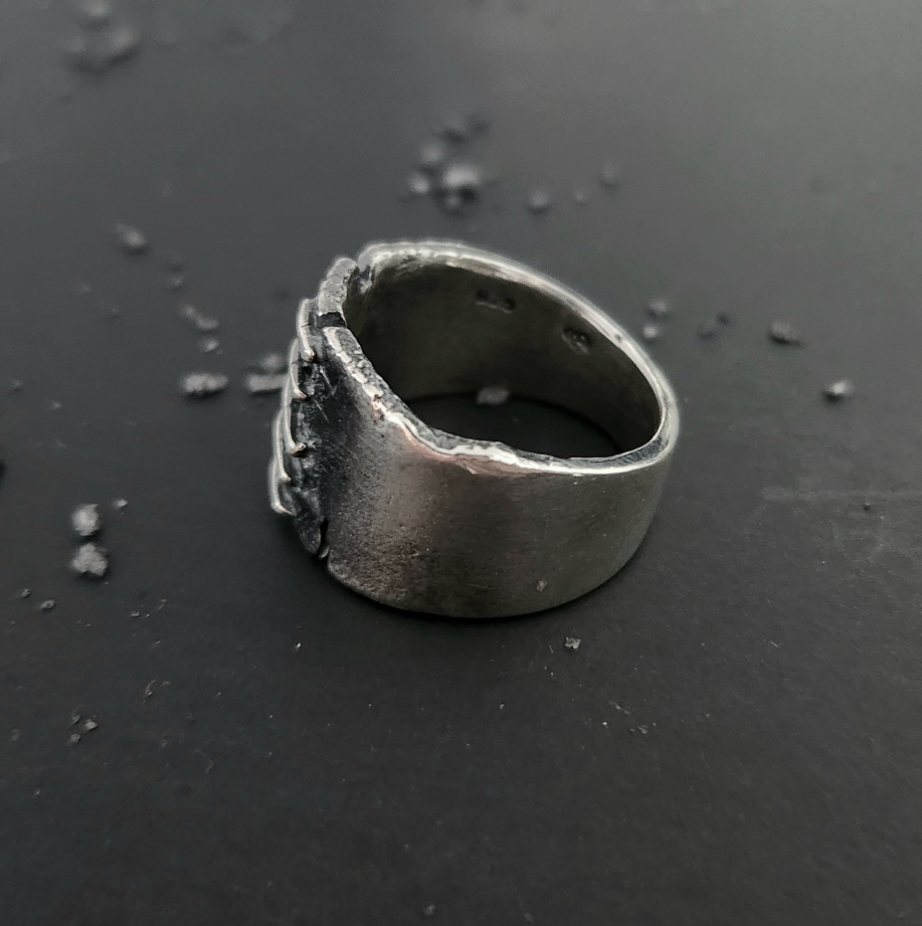 SUTURES ring