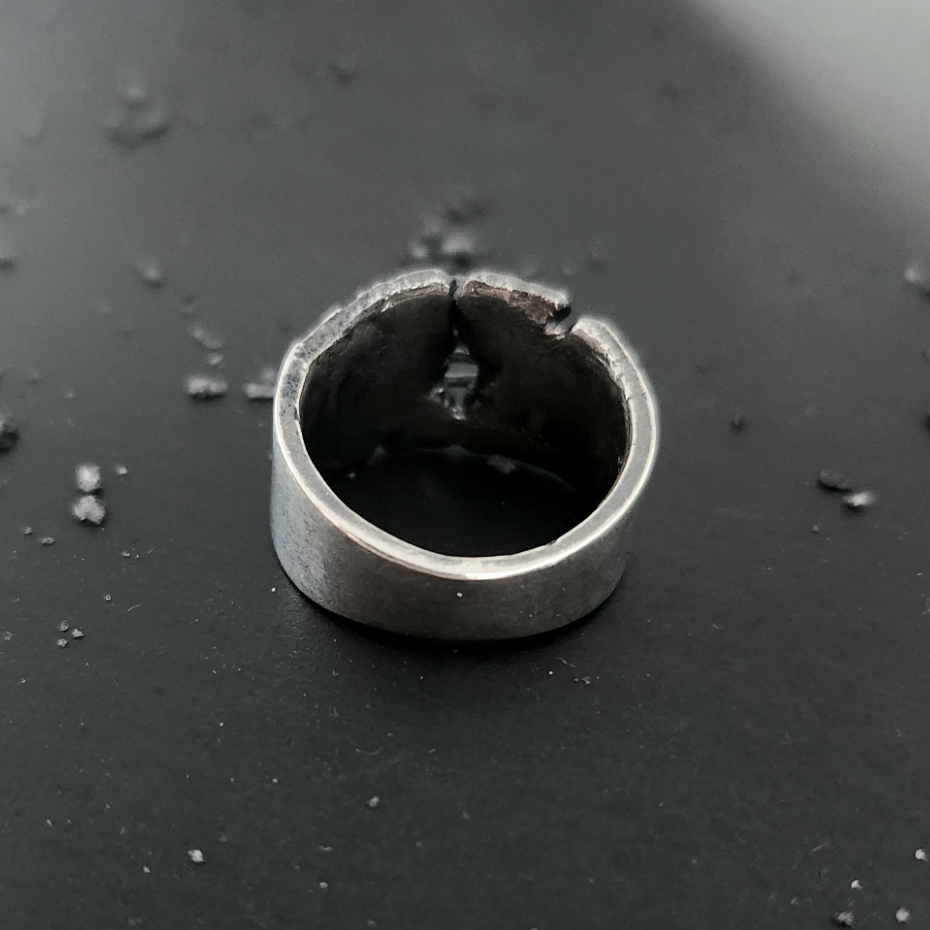 SUTURES ring