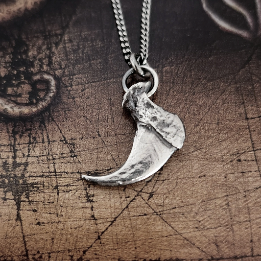 LA GRIFFE necklace