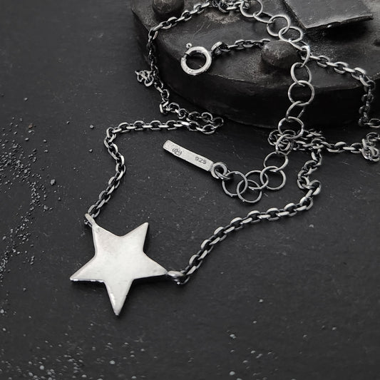 STARSTRUCK necklace