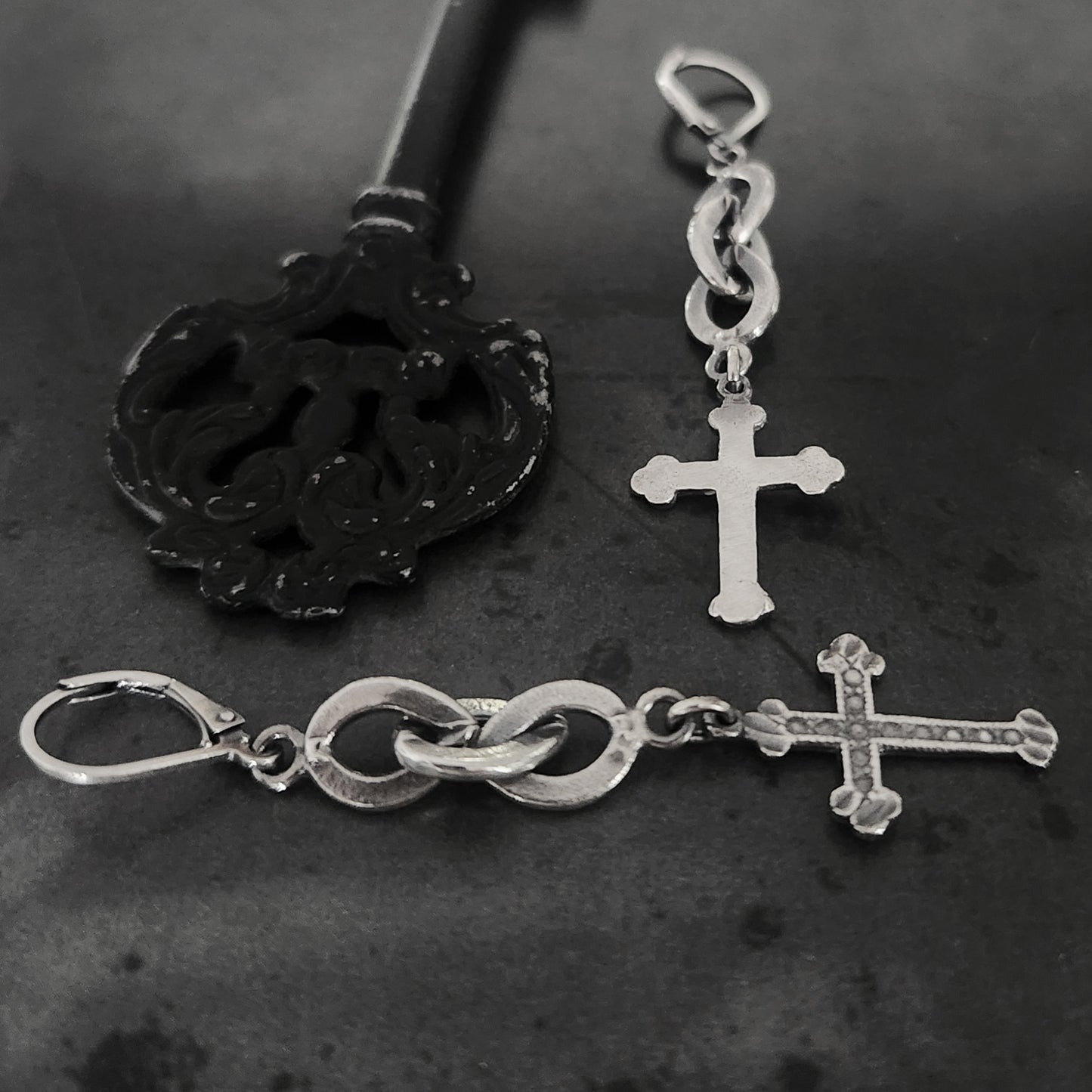 GOTHIC CROSSES earrings