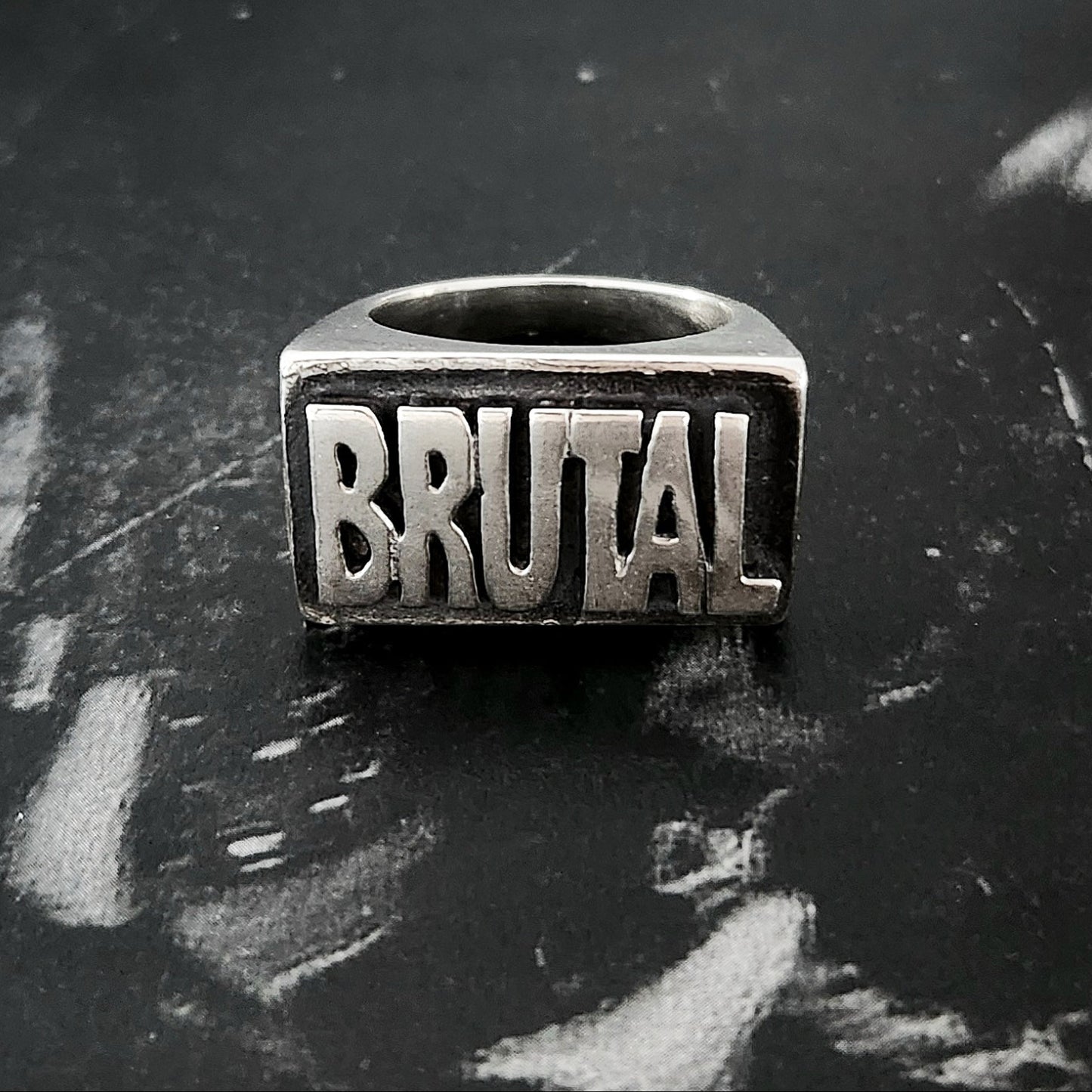 BRUTAL ring