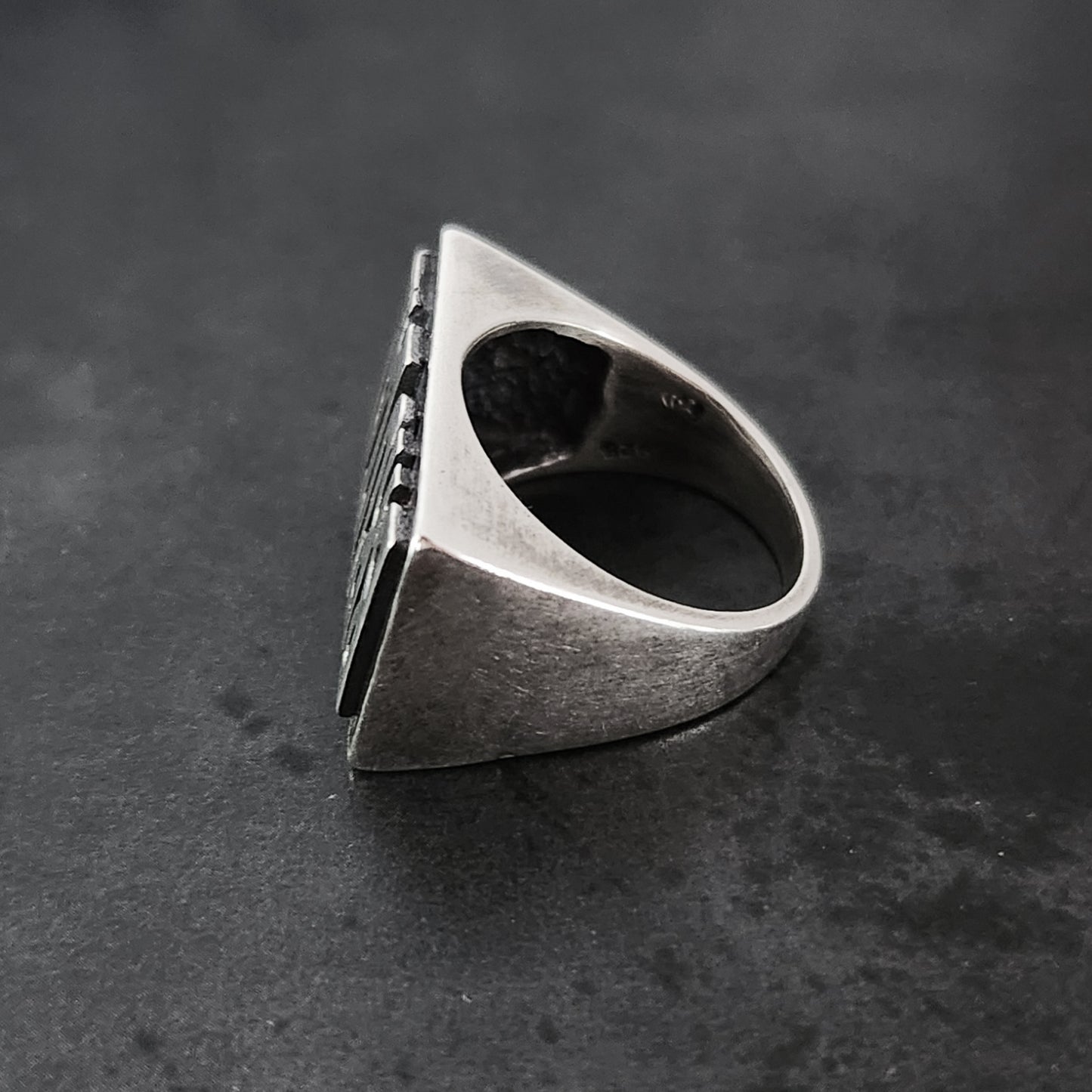 BRUTAL ring