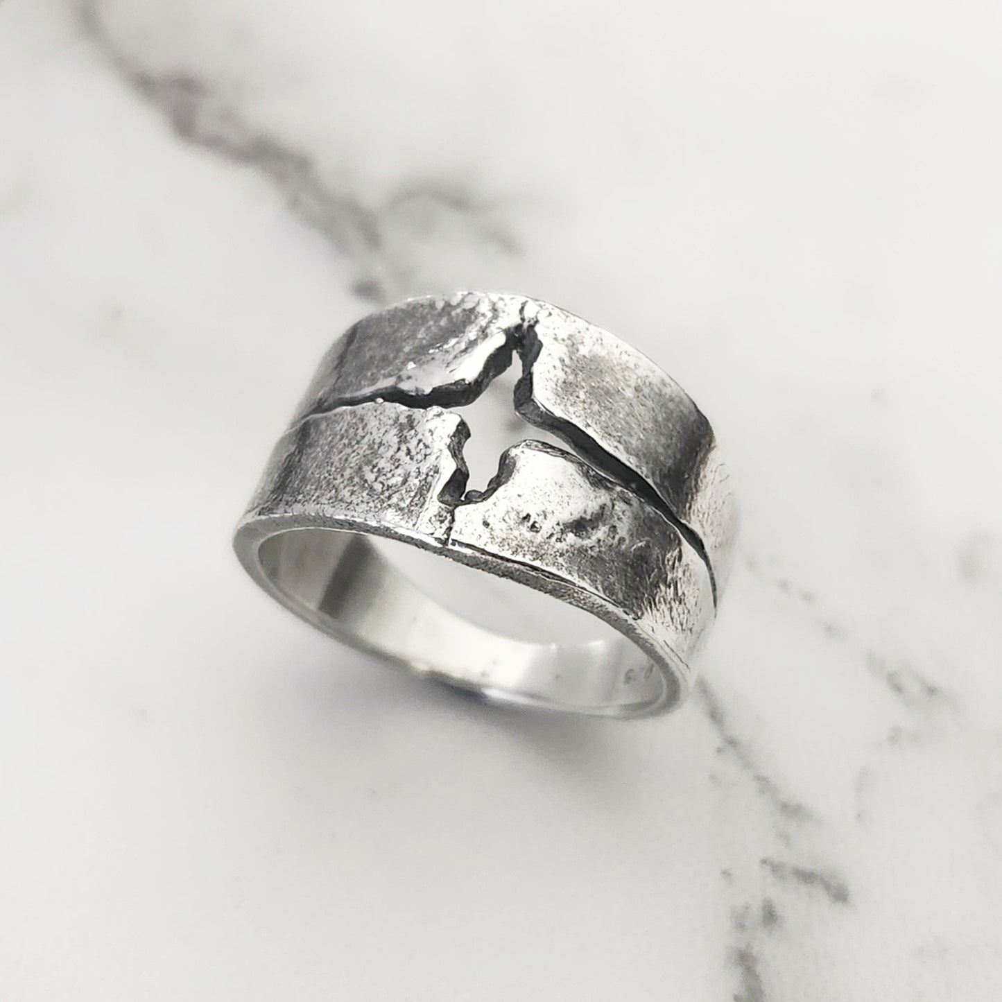 CALVAIRE ring