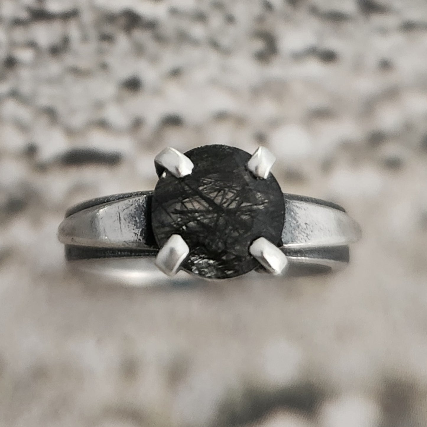 CELESTE ring with rutilated quartz