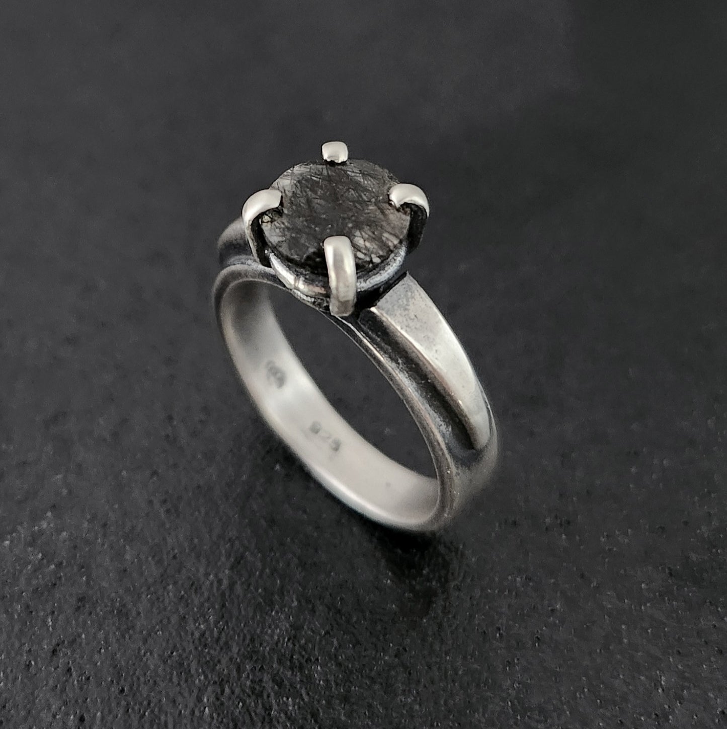 CELESTE ring with rutilated quartz