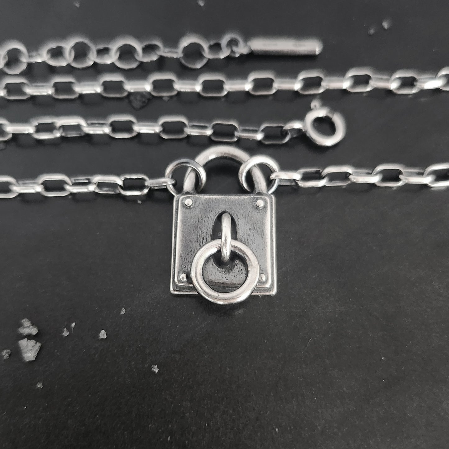 CLANDESTINE necklace