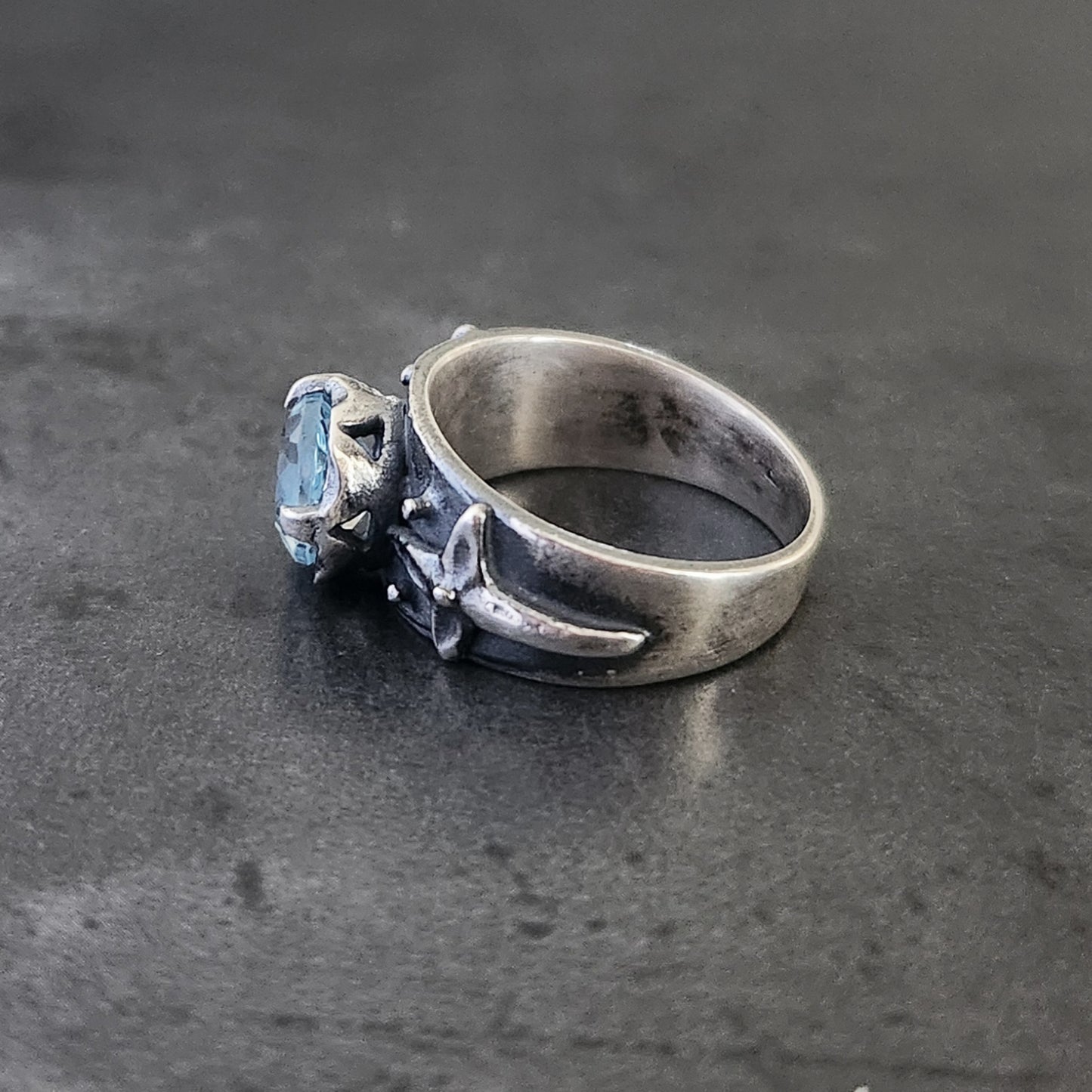 DELPHINE ring with blue topaz