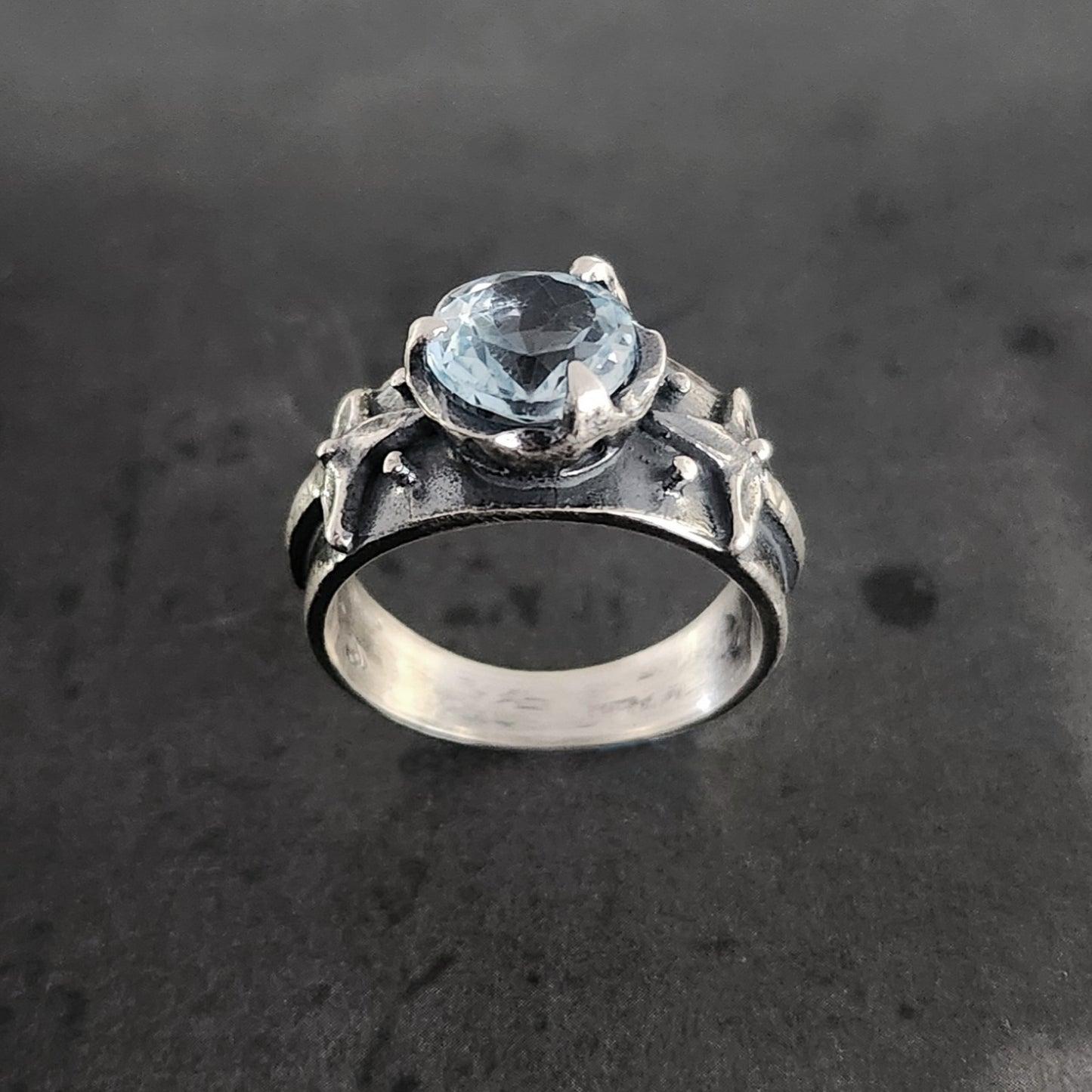 DELPHINE ring with blue topaz