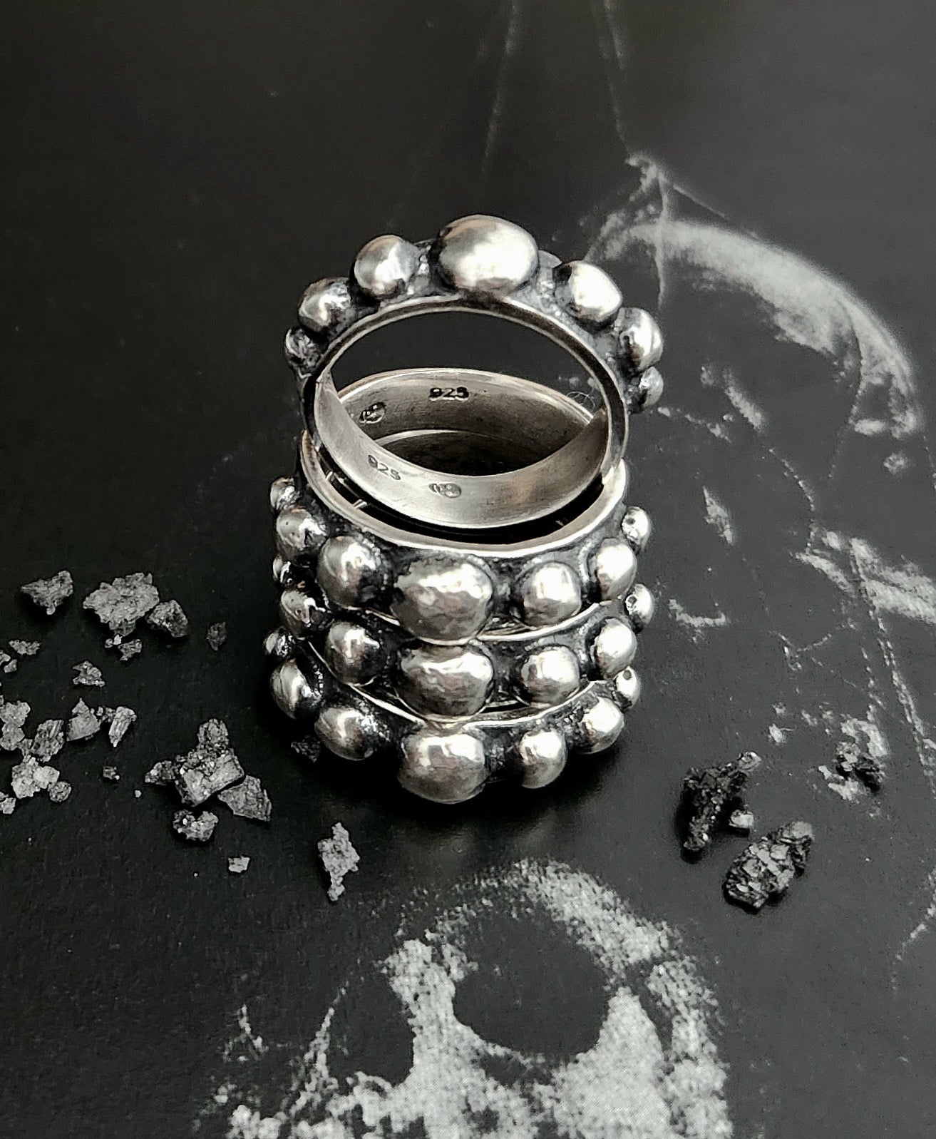 DUNGEON WALL ring