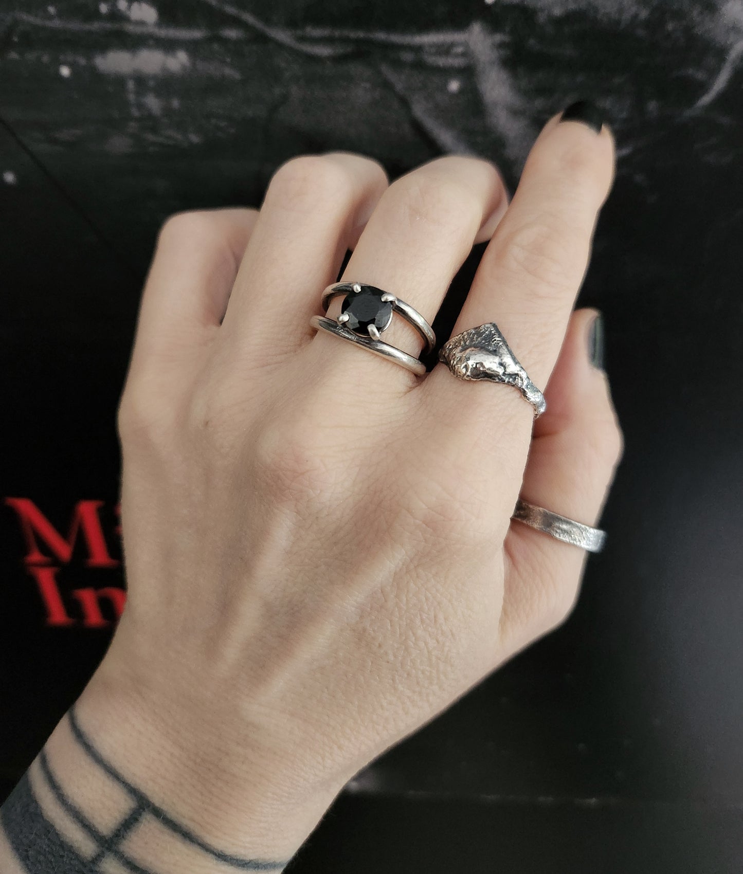 BLACK SPINEL ring size 8