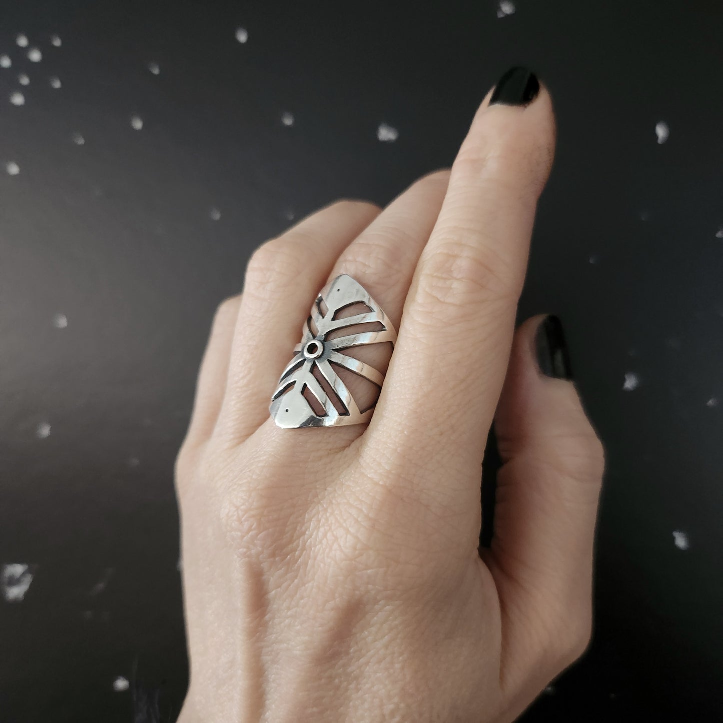 Pre-order FRACTAL ring