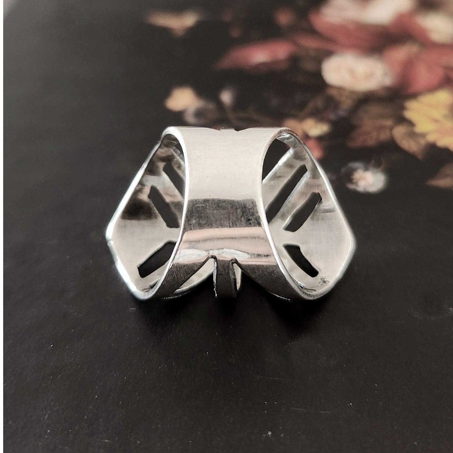 Pre-order FRACTAL ring