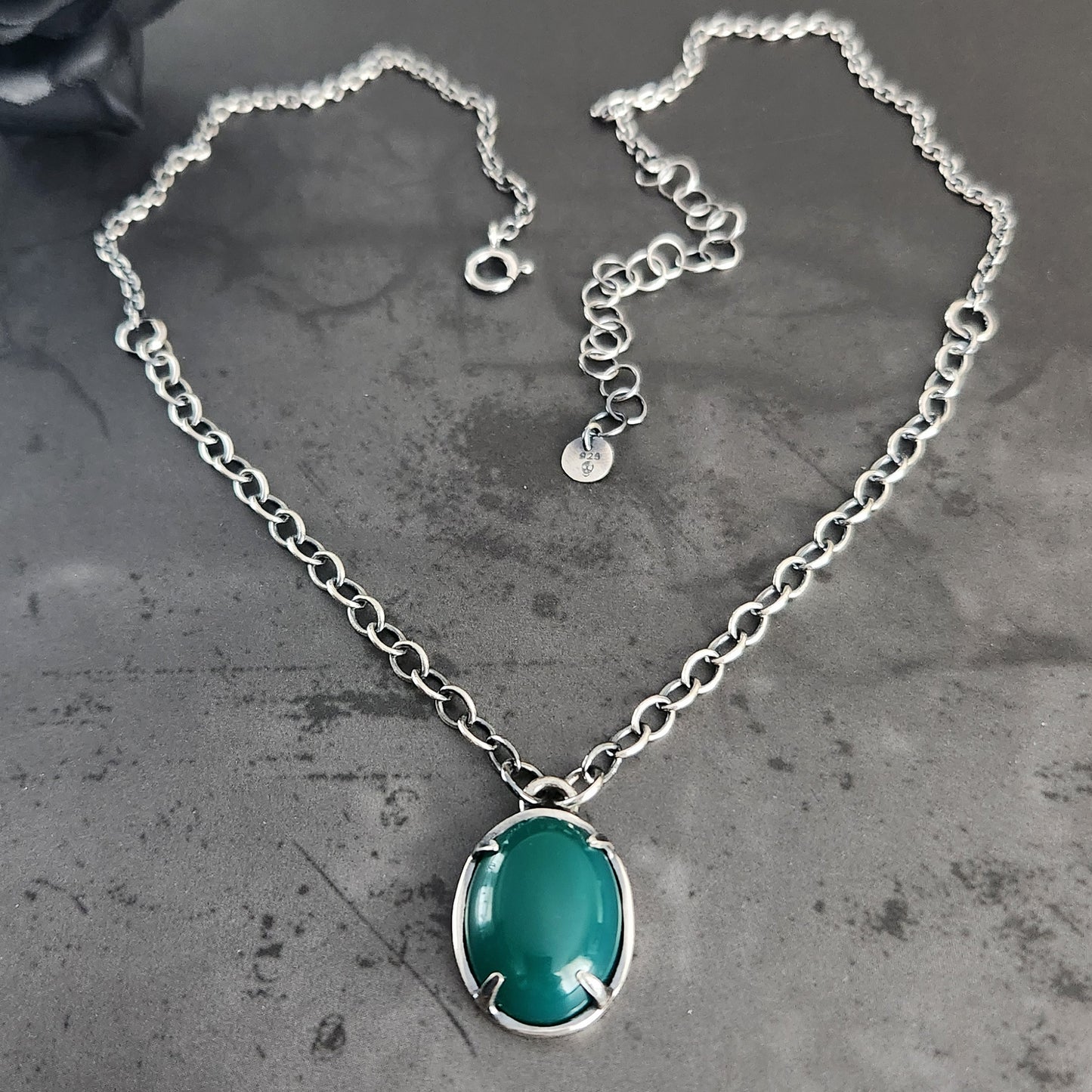 POISON IVY necklace