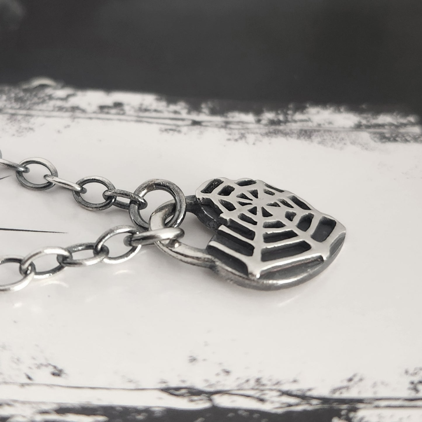 WEB HEART necklace