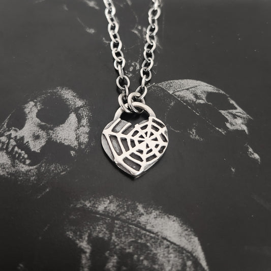 WEB HEART necklace