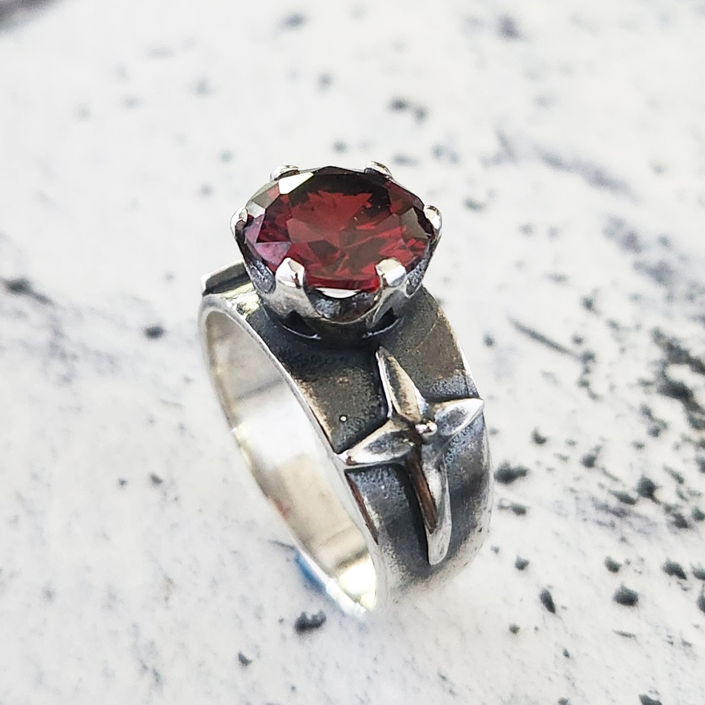 HELVETE ring with red cz