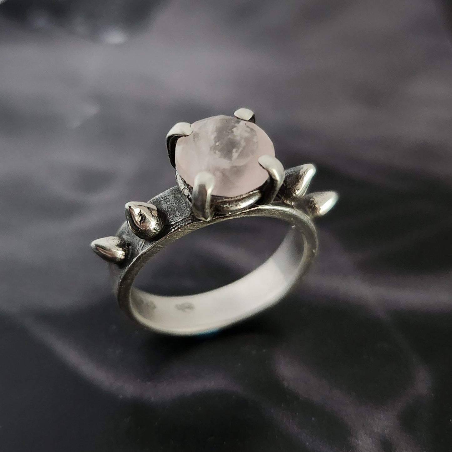 HURT ring with rose quartz