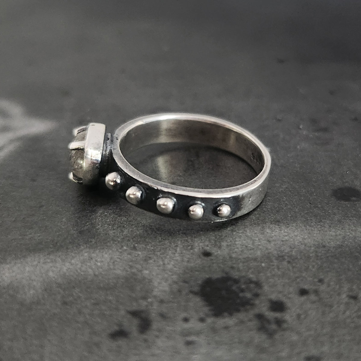 MAZZY ring with lapis lazuli or rutilated quartz