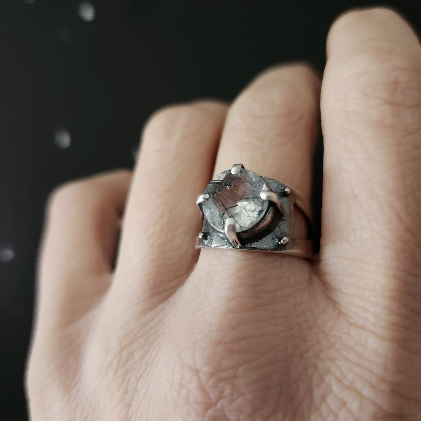 MORTICIA ring with rutilated quartz
