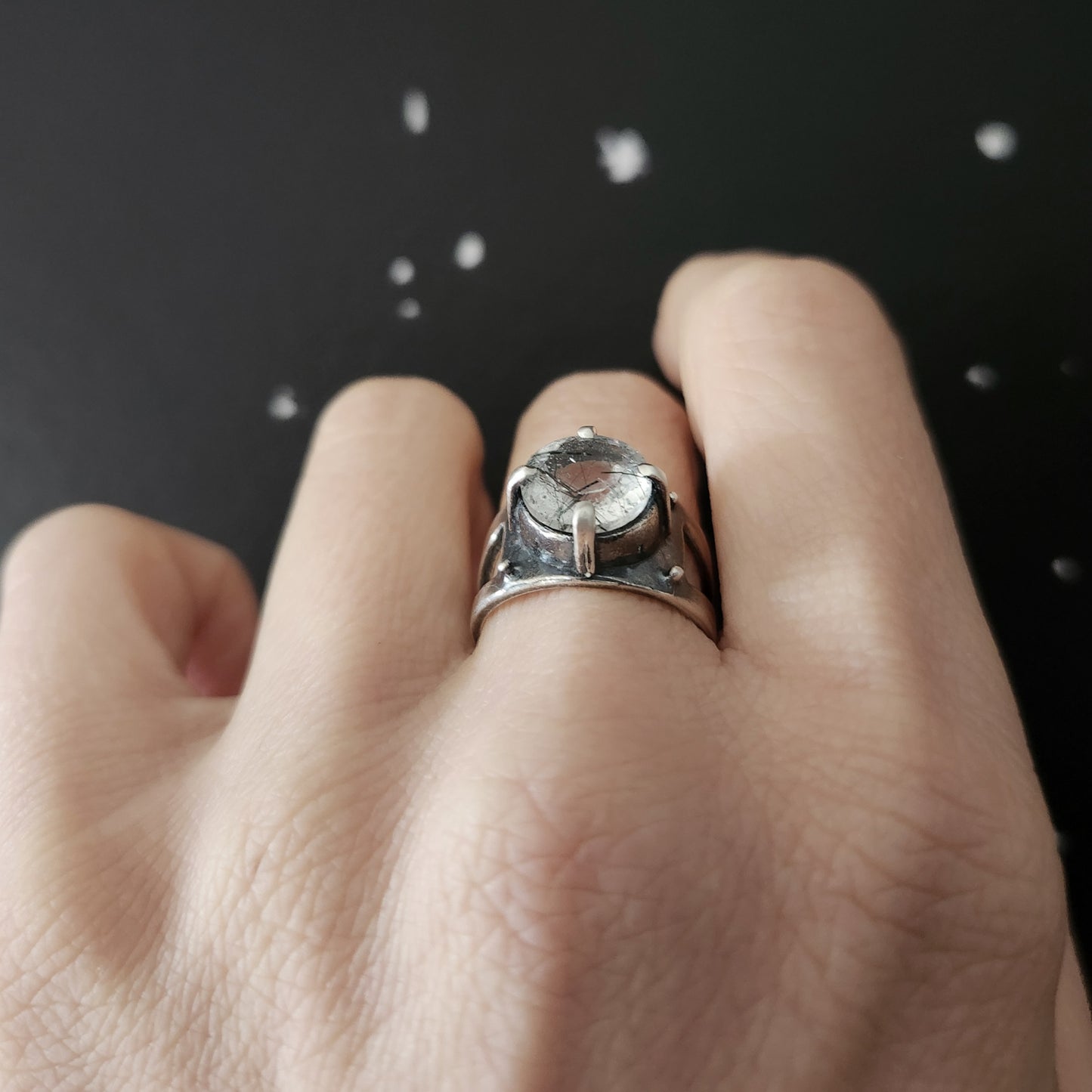 MORTICIA ring with rutilated quartz