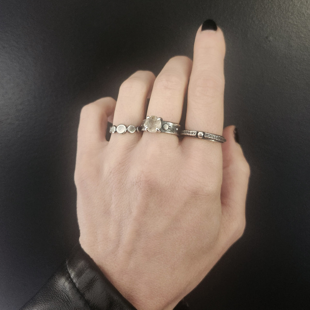 MOTLEY ring with golden rutilated quartz