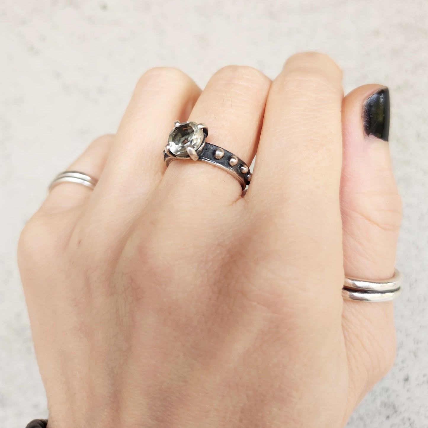 RADIANCE ring with green amethyst