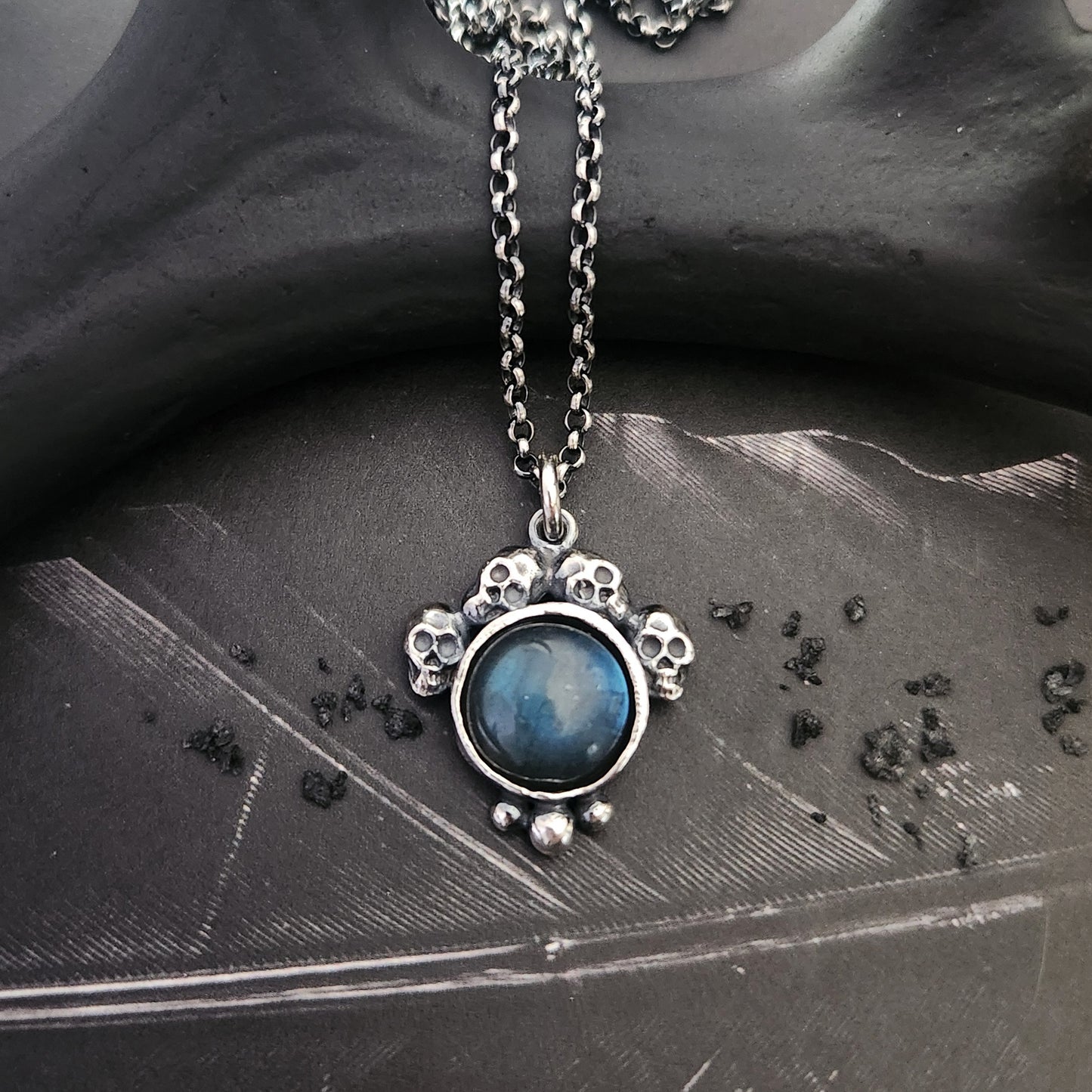 TEMPLE necklace with labradorite