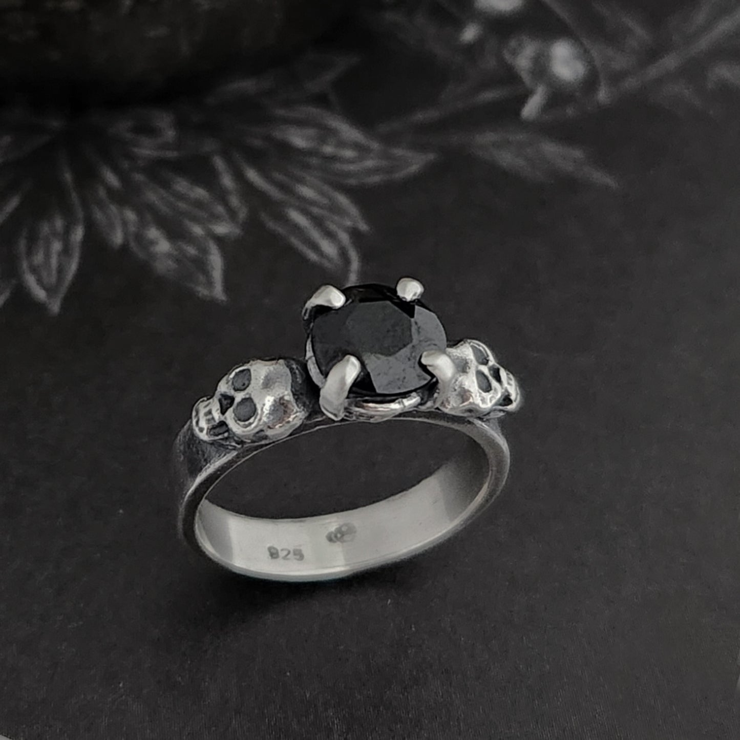 TILL THE END ring with spinel