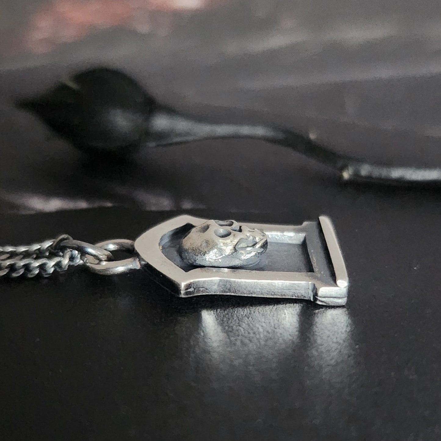 TOMBSTONE necklace with a skull