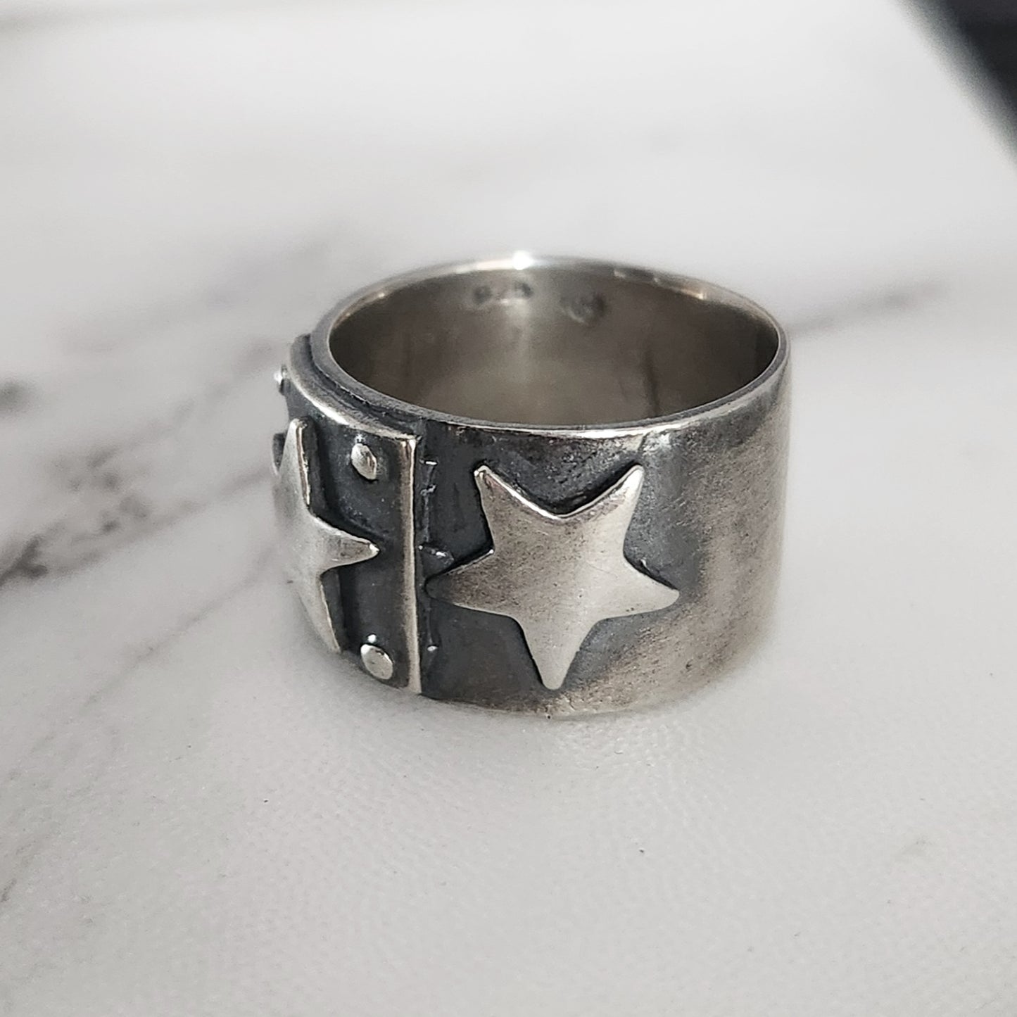 TRIPLE STARS ring