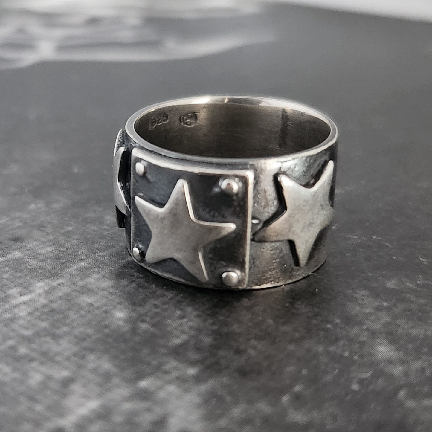 TRIPLE STARS ring