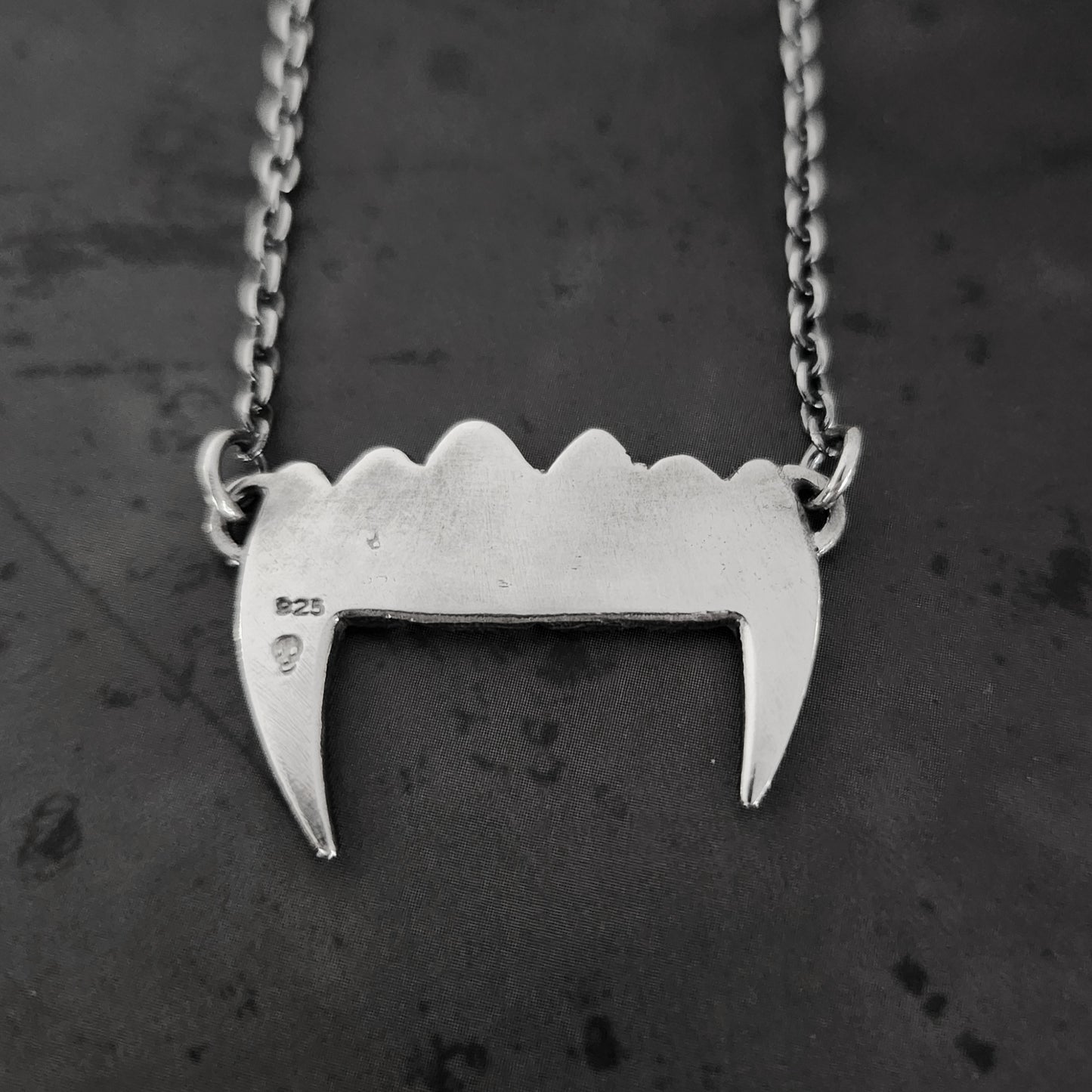 TRUE FANGS necklace