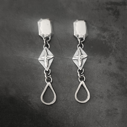VESPERA earrings