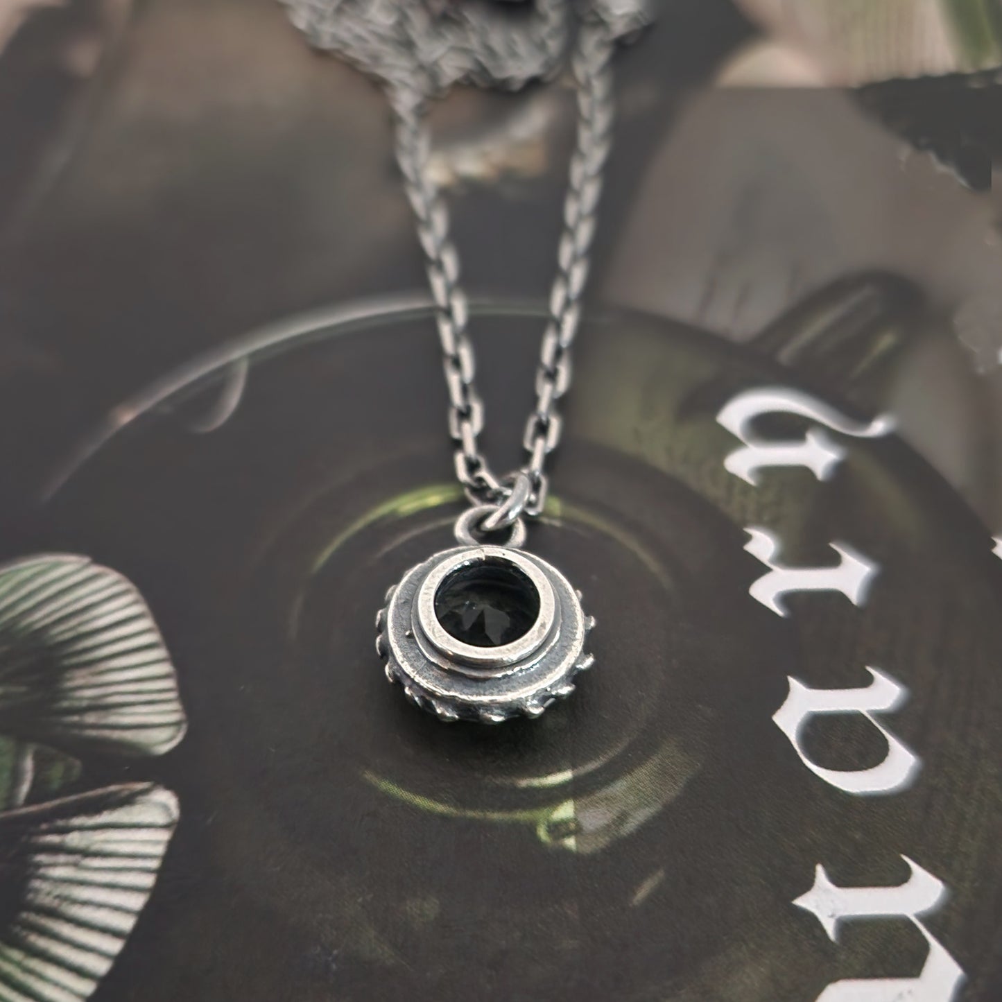 VENUS FLYTRAP necklace