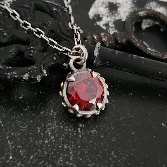 VENUS FLYTRAP necklace with red cz