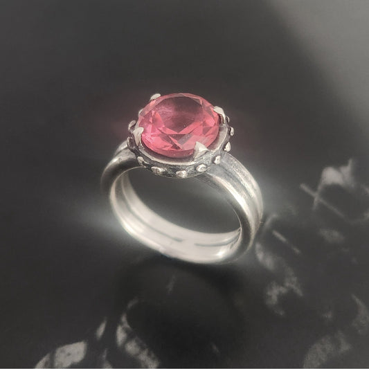 VENUS FLYTRAP ring with tourmaline