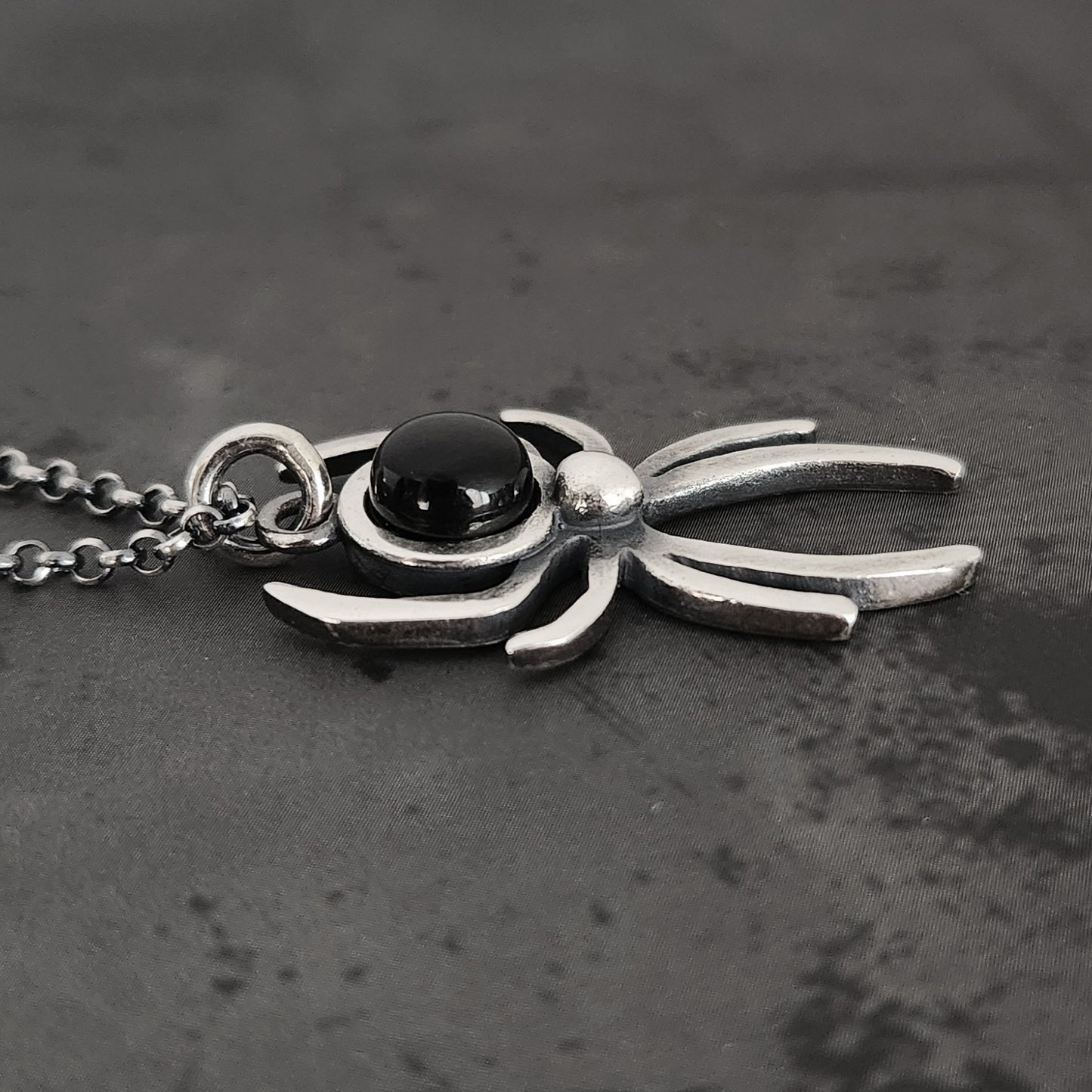 WIDOW necklace with onyx